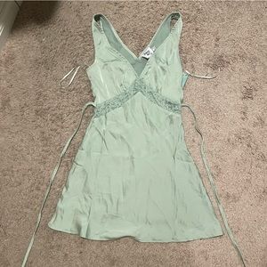 Light green Princess Polly dress size small